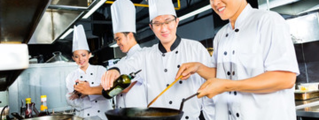 How Food Service Uniforms Affect Customer Perceptions